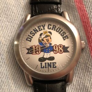 SALE 🍎 Disney Cruise Limited Edition Watch